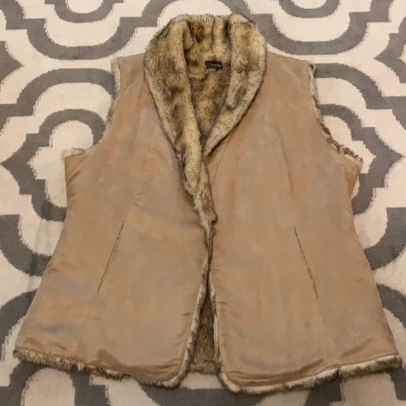 Crosby XL faux suede and faux fur lined vest - Picture 1 of 13